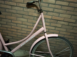 Superleuke roze pelikaan damesfiets omafiets stationfiets